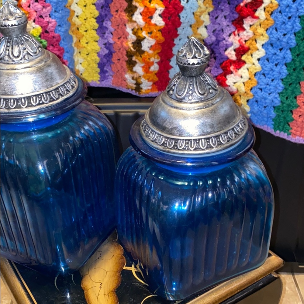 BX50 Blue Glass Canisters with Silver Lids set of 2 - Picture 3 of 6